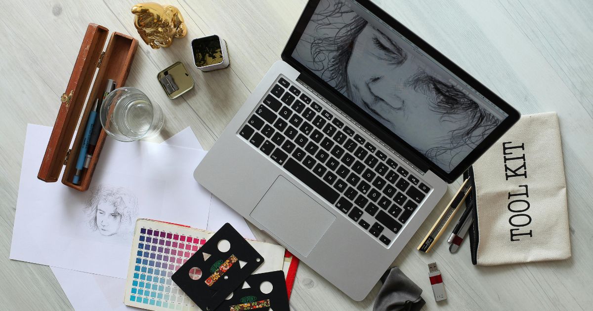 Laptop desain grafis terbaik - FI