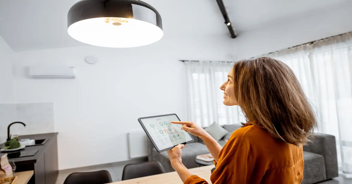 Keuntungan Menggunakan Smart Lamp untuk Lingkungan Kerja: Efisiensi Biaya