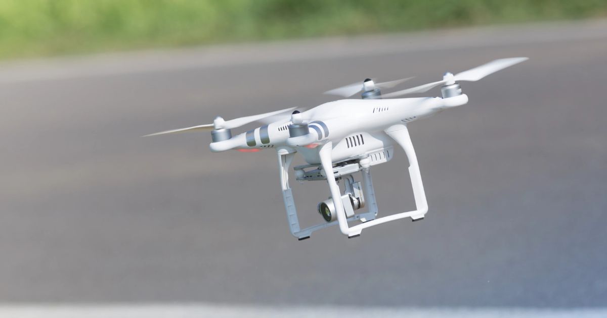 penyebab Drone Terbang Miring